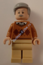 Vernon Dursley, Medium Nougat Sweater